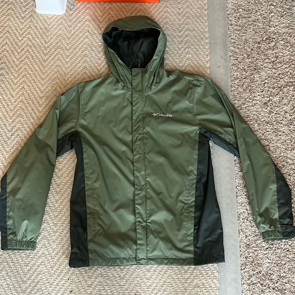 Columbia waterproof and breathable full zip jacket